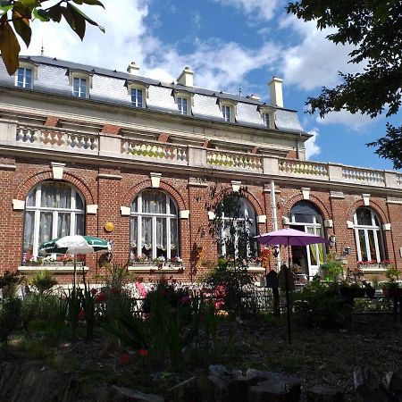 Villa Les Camelias Fontaine-lès-Vervins Exterior foto